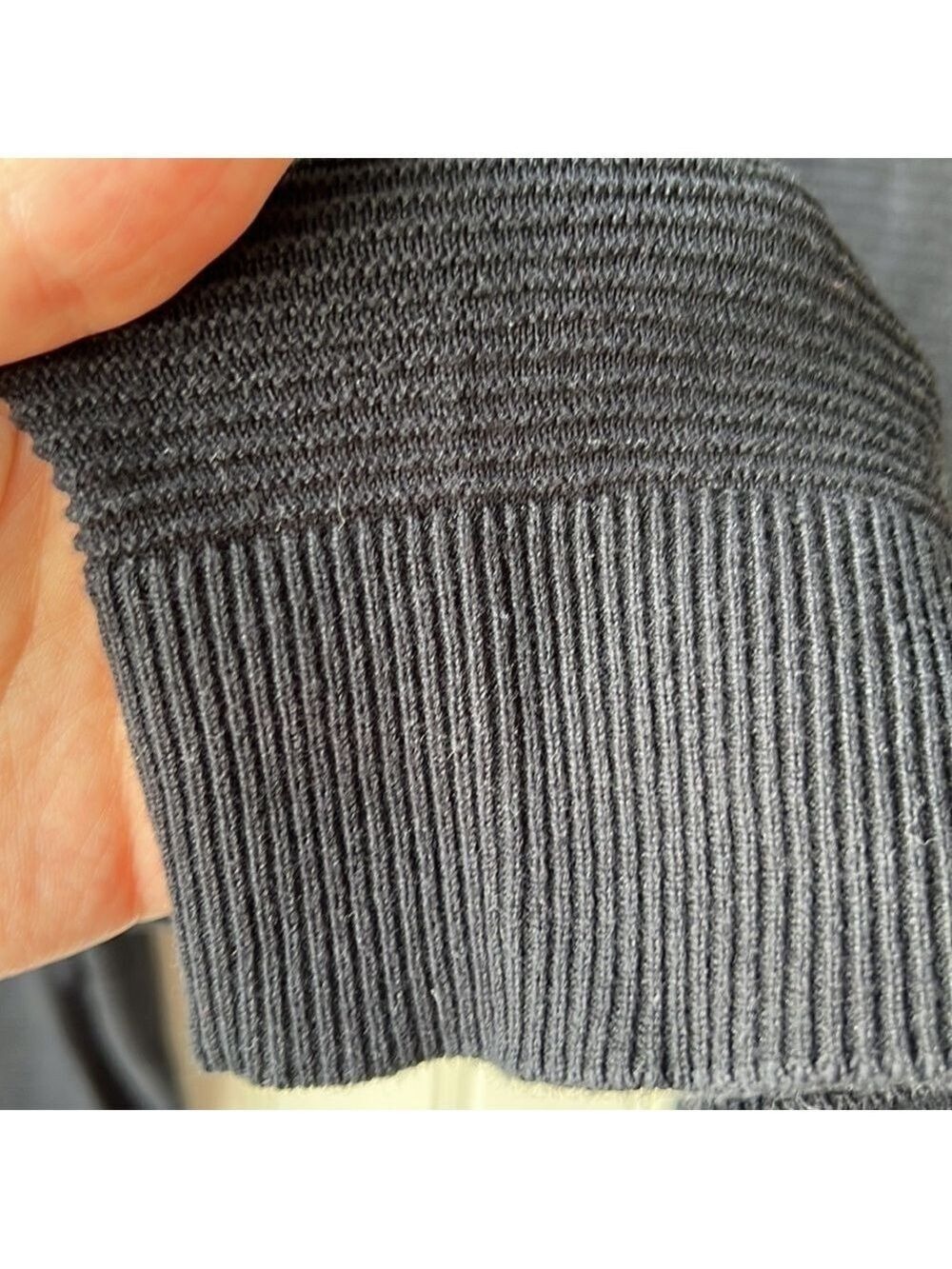 Bench Black Cotton Ribbed Sweater Size Medium - Picture 5 of 9
